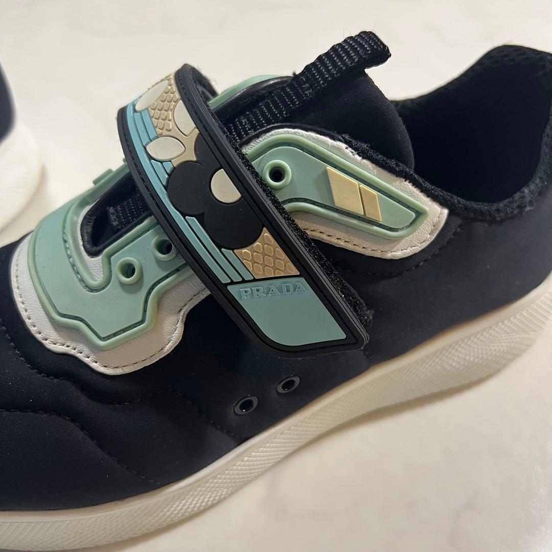 プラダスポーツ ベルクロ スニーカー 靴 黒 ラバーロゴ 花 23-23.5