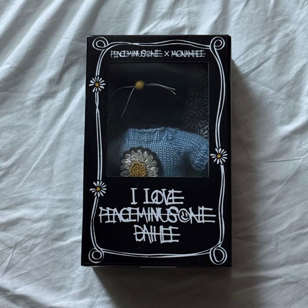 PEACEMINUSONE X MONAMHEE ぬいぐるみ キーホルダー