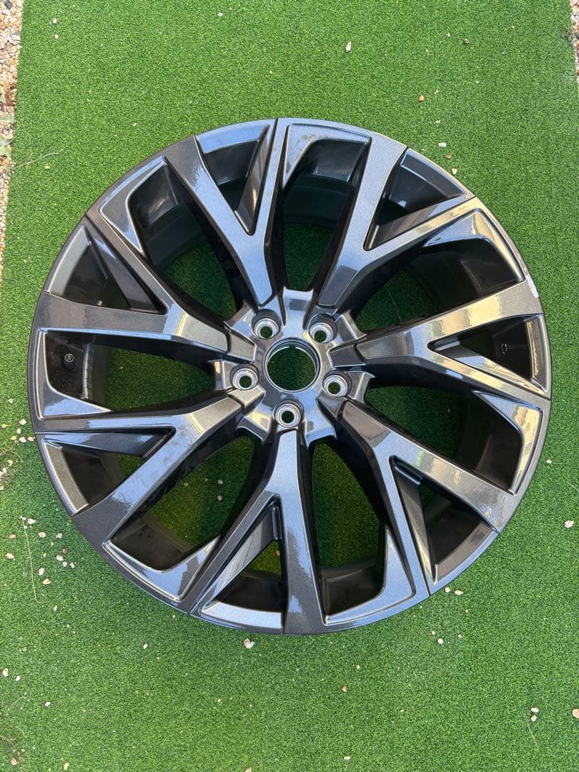 【NERO】エステート　1本のみ純正アルミホイール　キャップ無し21インチ