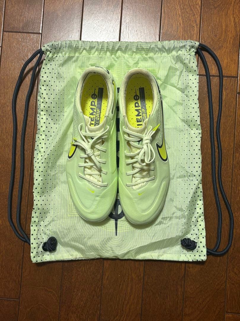 新品•未使用ナイキティエンポレジェンド 9 エリートFG 黄色イエロー26.0