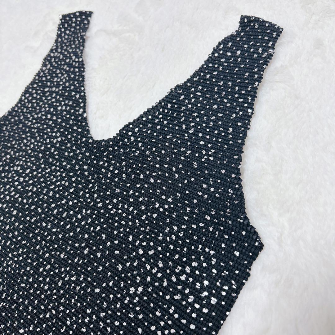 未使用級☆イッセイミヤケ プリーツプリーズ タンク トップ 柄シルバーメタリック