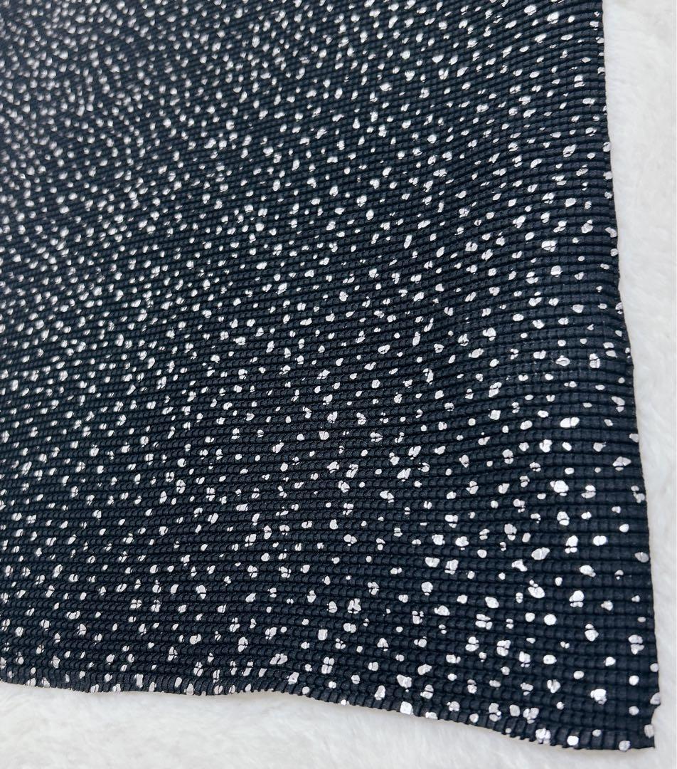 未使用級☆イッセイミヤケ プリーツプリーズ タンク トップ 柄シルバーメタリック