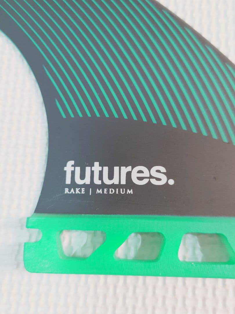 フューチャーフィン　レガシー　Legacy R