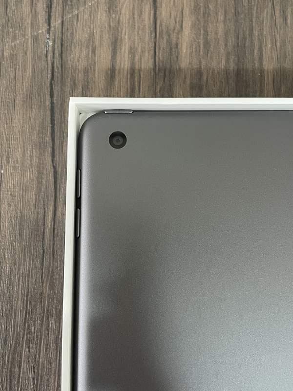 ⑧【美品】iPad Apple 第9世代　Wi-Fiモデル　64GB