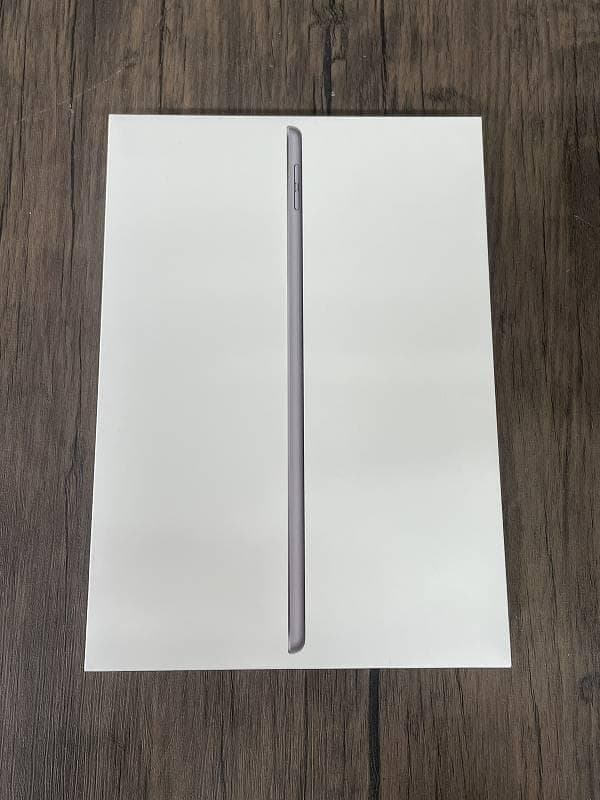 ⑧【美品】iPad Apple 第9世代　Wi-Fiモデル　64GB