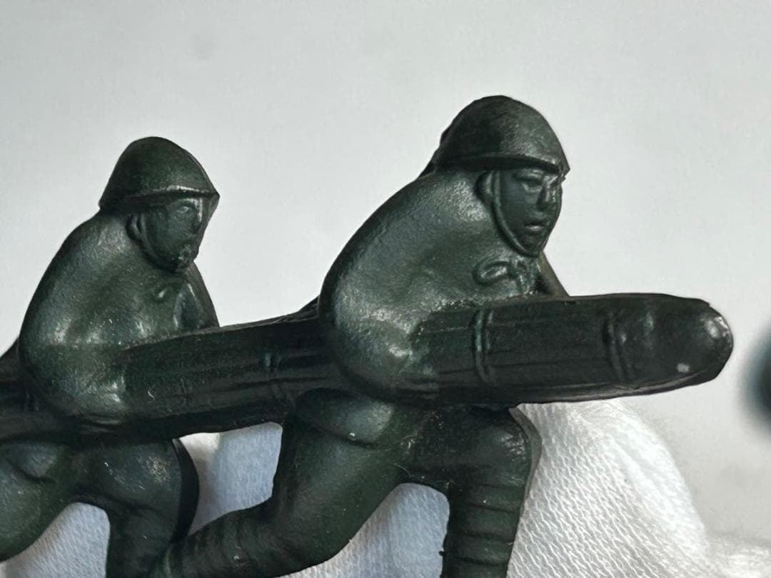 戦前　肉弾三勇士 兵士 置物 文鎮　グリコ　金属　オマケ　レア時代　日本軍　陸軍