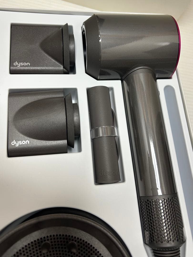 ダイソン dyson HD01 ヘアドライヤー 未使用