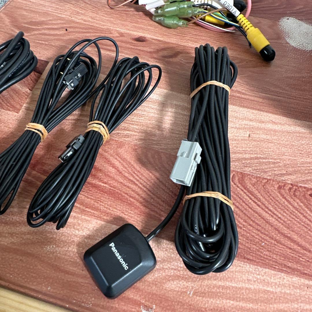 状態良好！【送料無料】パナソニック CN-MW250D カーナビ（フルクリップ）