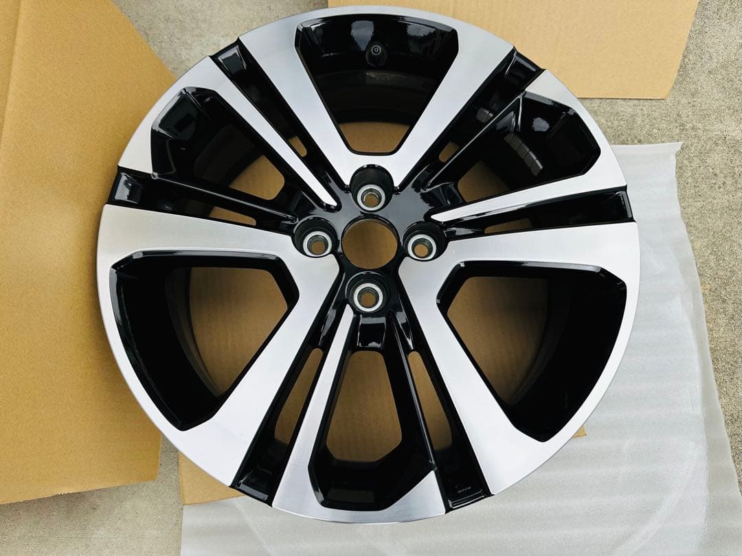 ライズ ロッキー 純正17インチホイール センターキャップなし