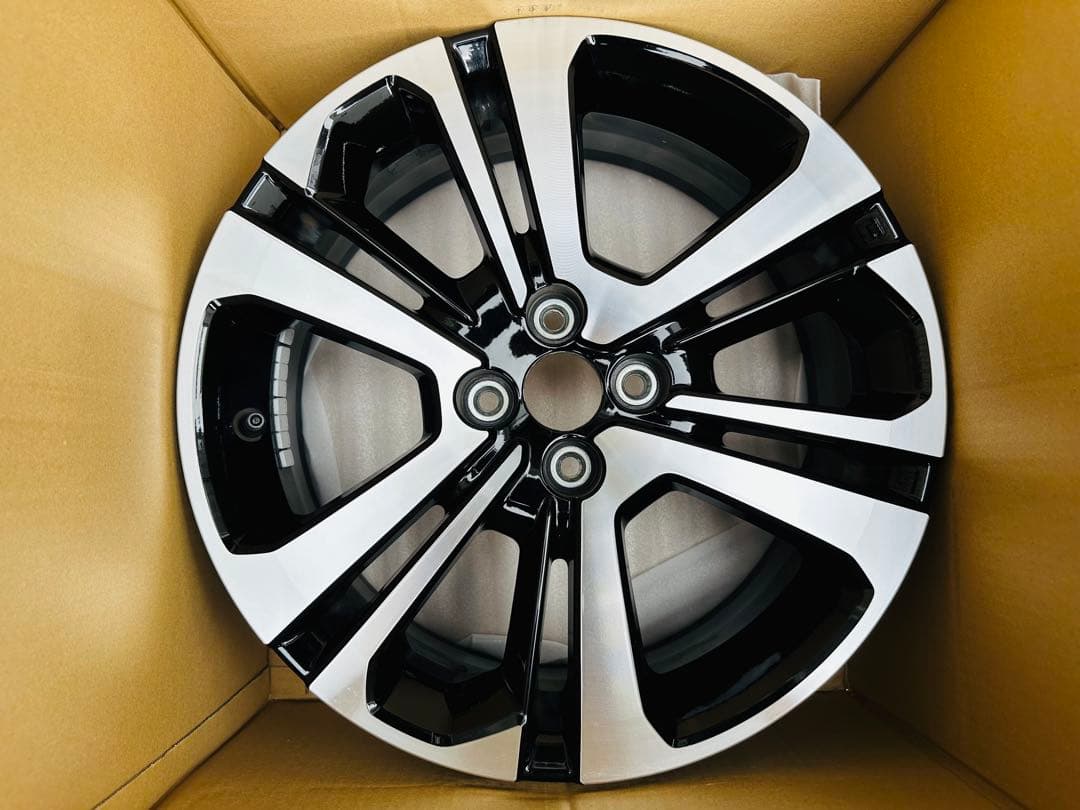 ライズ ロッキー 純正17インチホイール センターキャップなし