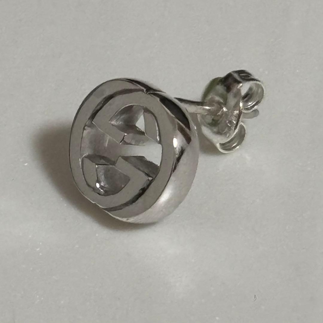 GUCCI 新品同様品　インターロッキングピアス　片耳用　925silver
