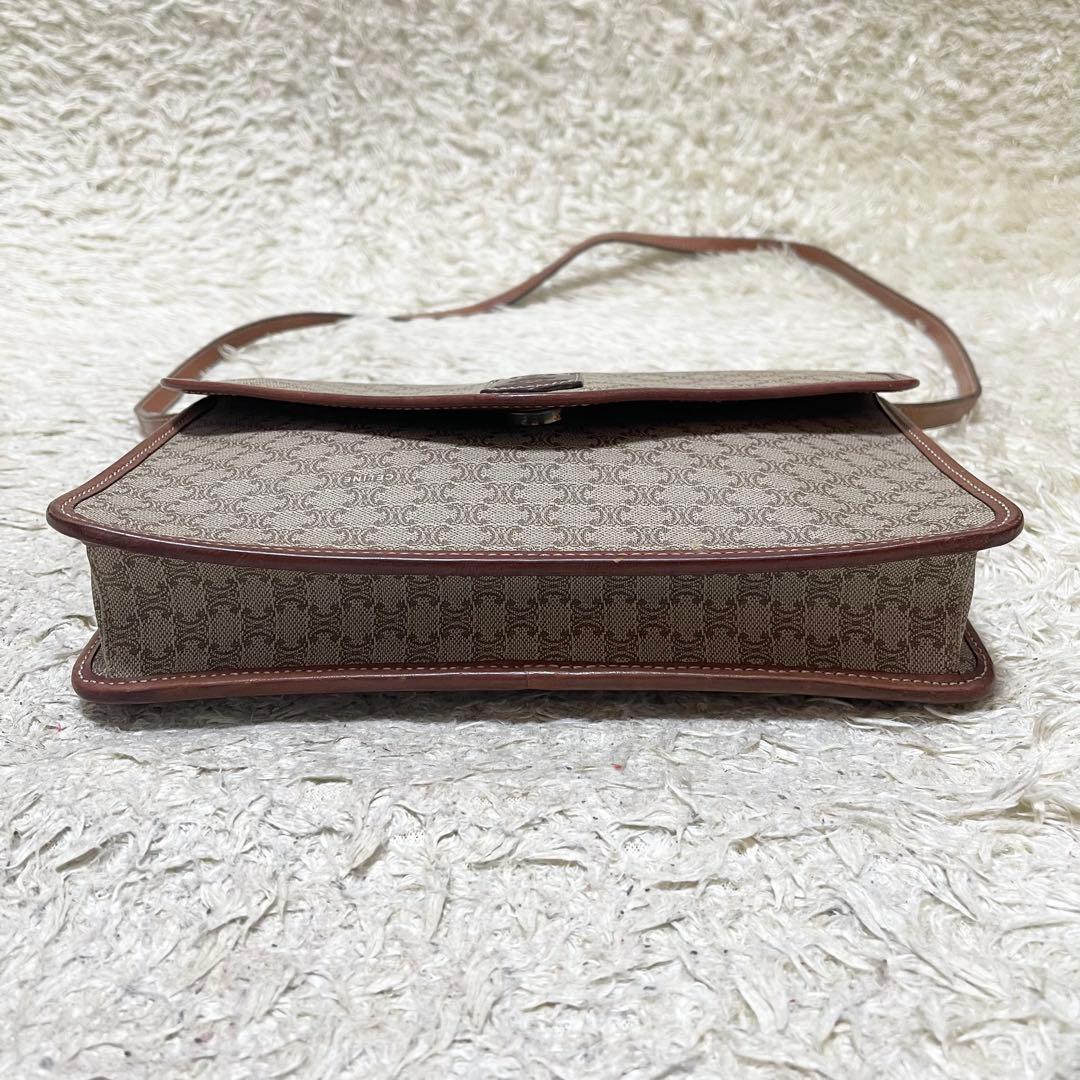 【良品】セリーヌ　ショルダーバッグ　レザー　PVC ロゴ金具　トリオンフ