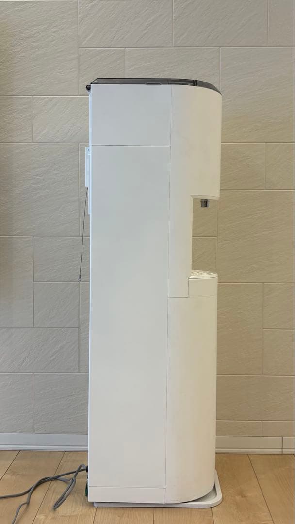 ⭐︎お値下げ⭐︎エブリィフレシャス ウォーターサーバー tallカートリッジ4本付き