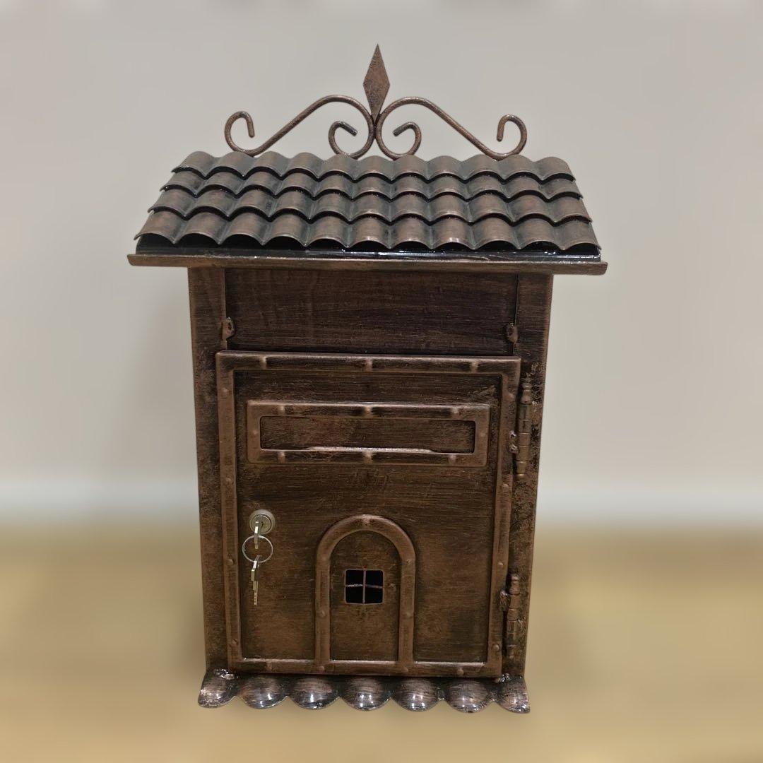 アンティーク風ポスト 【未使用品】鍵付き 郵便受け ブロンズカラー 瓦屋根