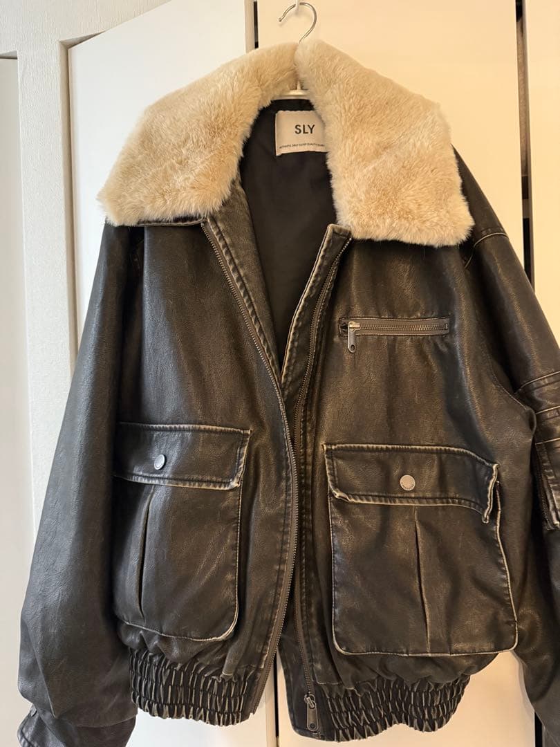 SLY ブラック　ファー襟 レザージャケットVINTAGE F ブルゾン
