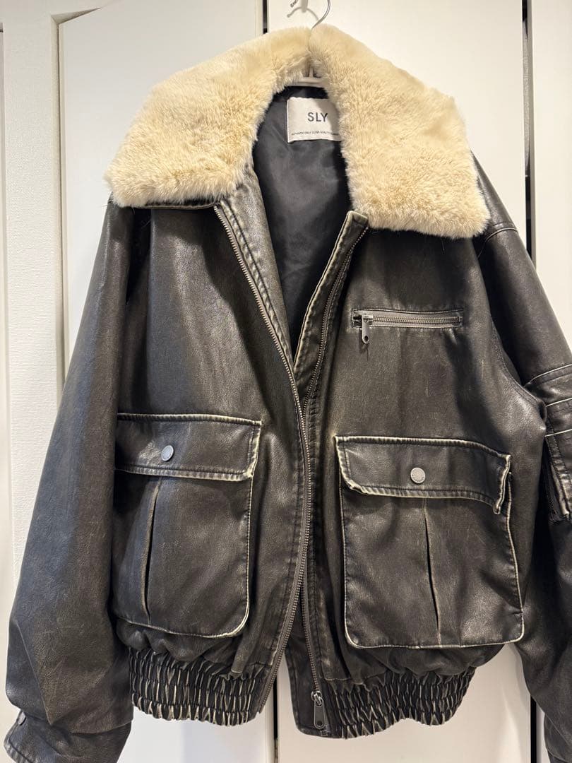 SLY ブラック　ファー襟 レザージャケットVINTAGE F ブルゾン