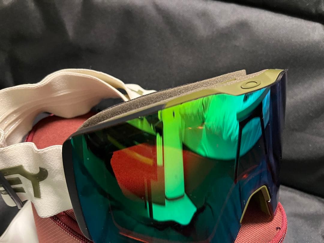 スノーボードゴーグルオークリーOAKLEYプリズムPRIZMレンズお洒落