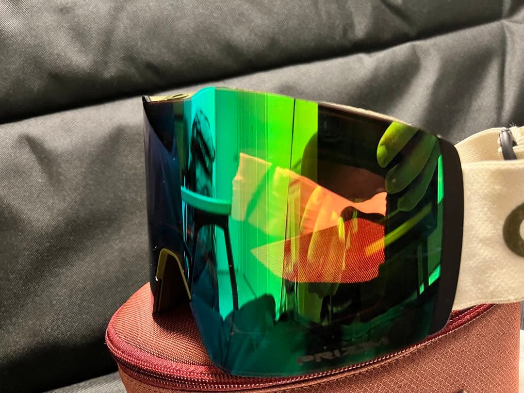 スノーボードゴーグルオークリーOAKLEYプリズムPRIZMレンズお洒落