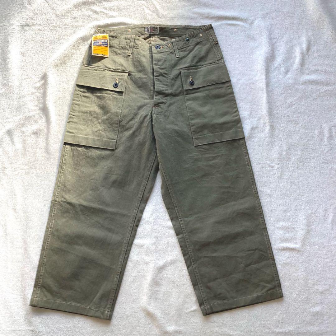 オムオム　バズリクソンズ　大戦　ワイドカーゴパンツ　カーキ　W34