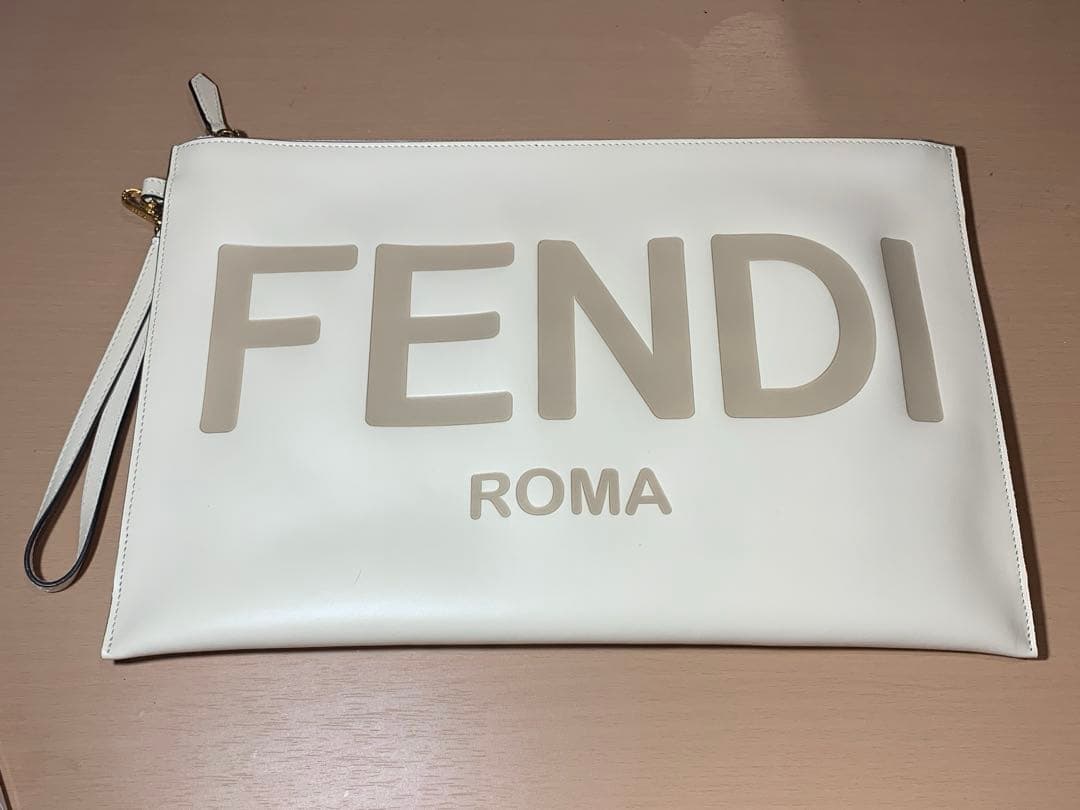 FENDI フェンディ フラットポーチ クラッチ セカンドバッグ
