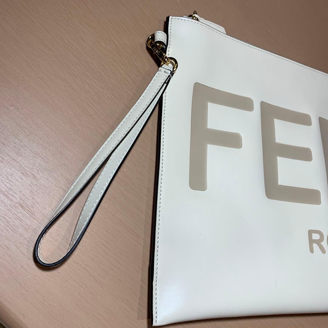 FENDI フェンディ フラットポーチ クラッチ セカンドバッグ