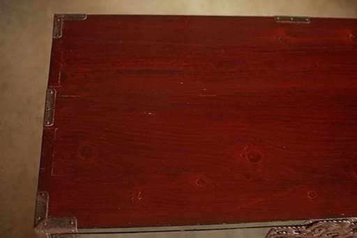 Akamaru 　綺麗な打ち出し金具時代庄内箪笥　扉付き　時代箪笥