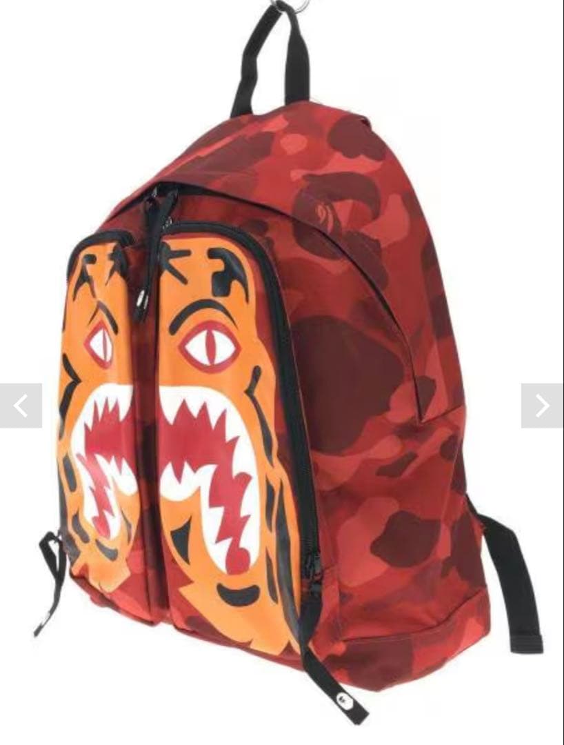 A BATHING APE シャーク柄バックパック　 レッド　Mサイズ