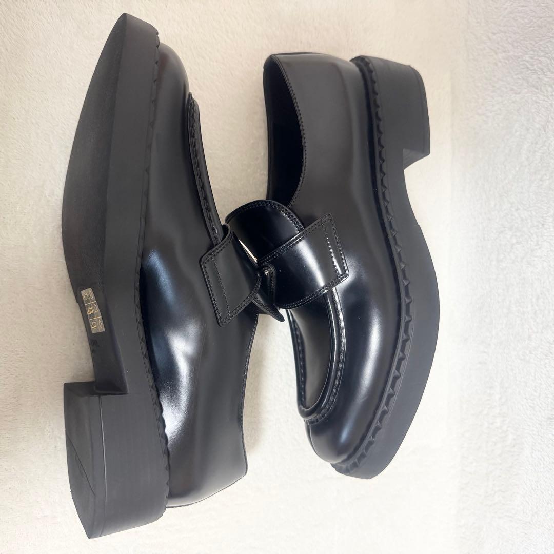 【美品】プラダ チョコレート ブラッシュドレザー ローファー 41 希少 黒