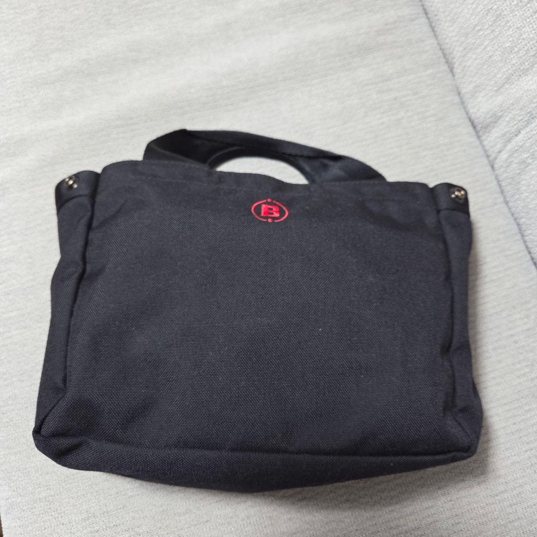 BRIEFING ラウンドバッグ