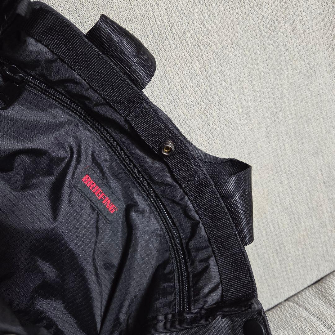 BRIEFING ラウンドバッグ