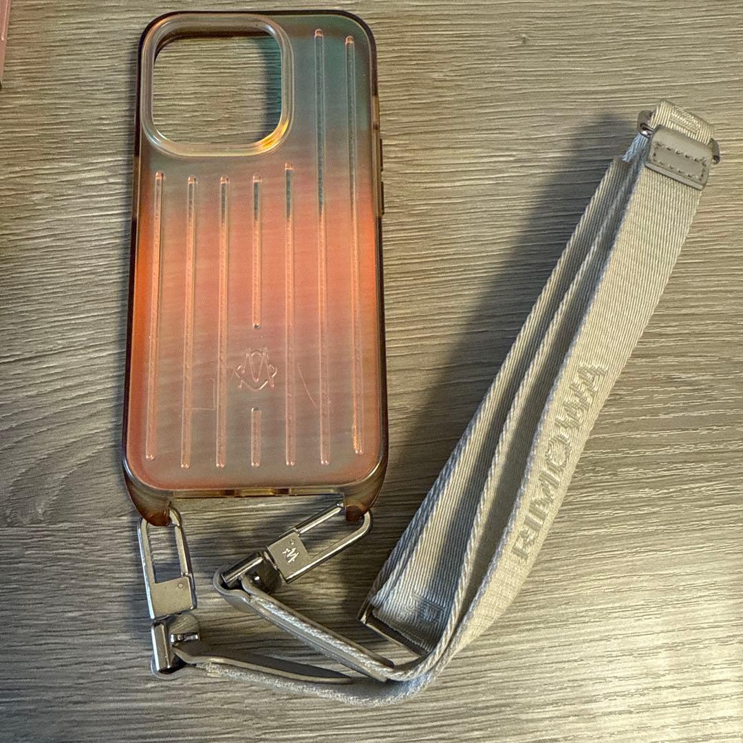 Rimowa iPhone 15 Pro スマホケース