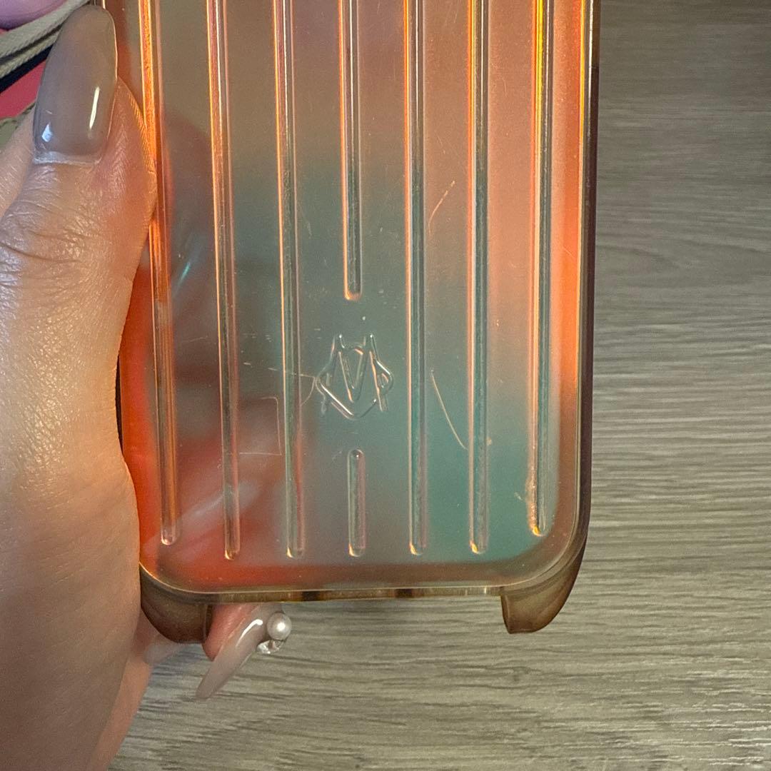 Rimowa iPhone 15 Pro スマホケース