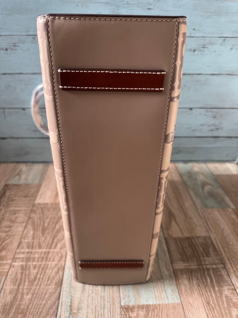 トリーバーチ トートバッグ レディース 大きめ A4 サイズ 本革