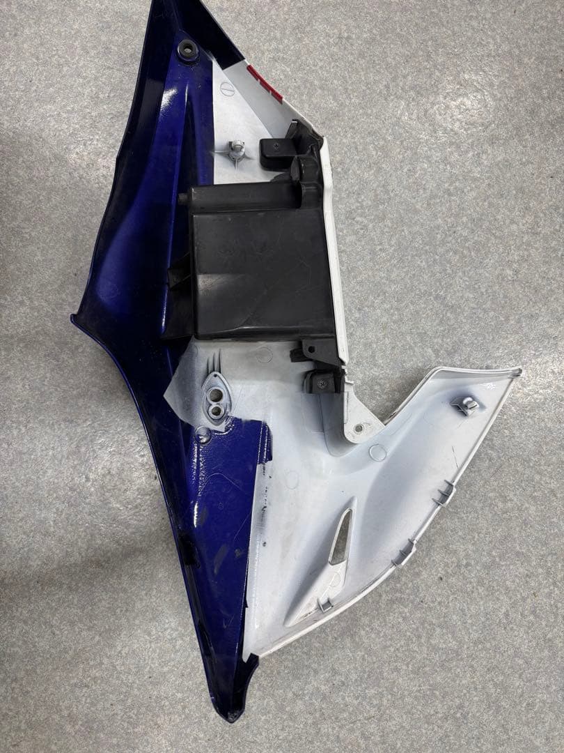 cb400スーパーボルドール アッパーカバー