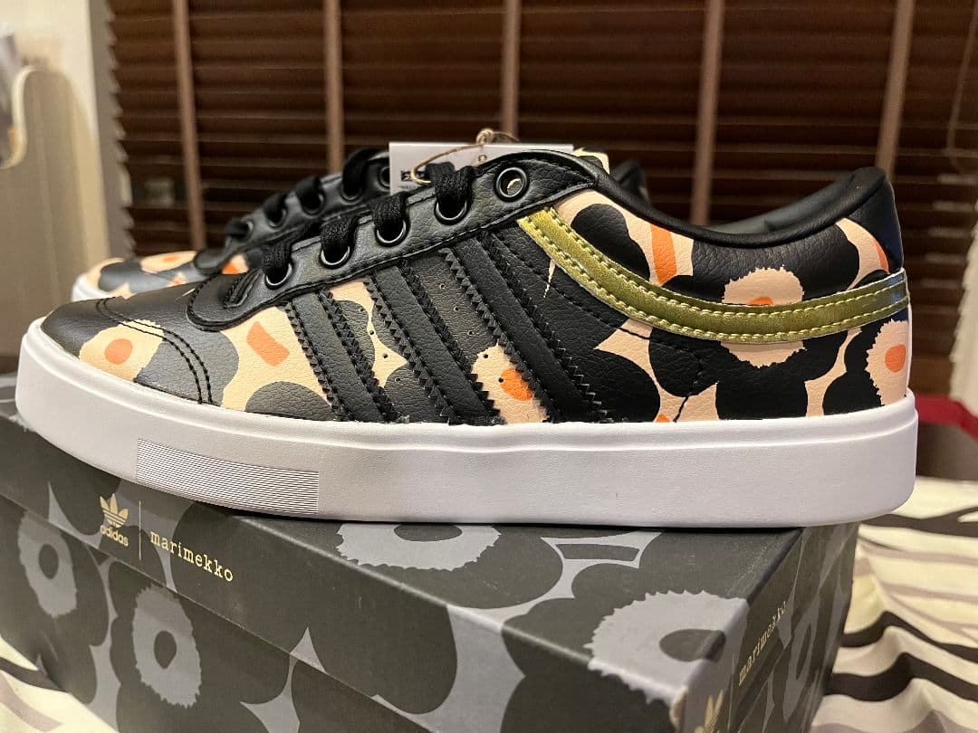 adidasブライオニー×マリメッコ