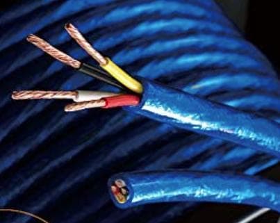 5500αゾノトーン ZONOTONE1.5m2本　4出力4入力用です。