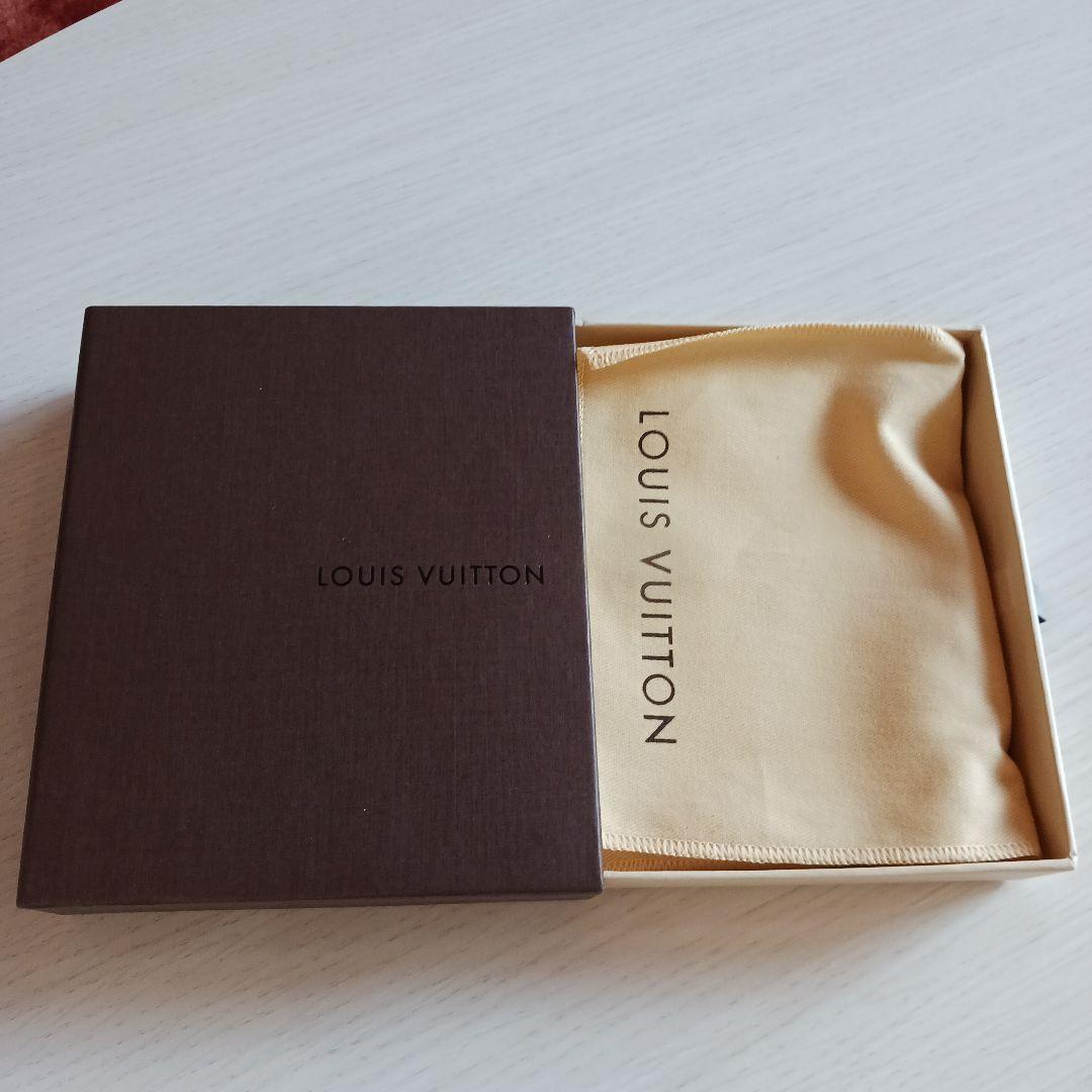 Louis Vuitton エピ　二つ折り財布 ブラック