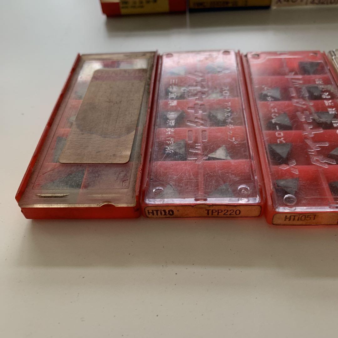 10)  旋盤チップ