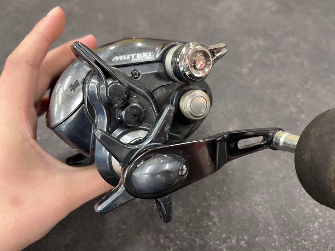 SHIMANO シマノ　PLAYS 3000 MUTEKI MOTOR