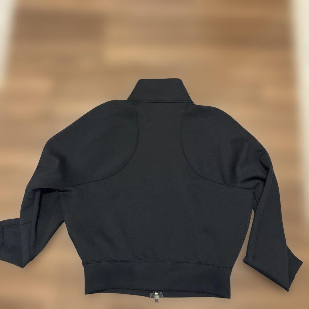 Nike テニスウェア　ブラックジャージ