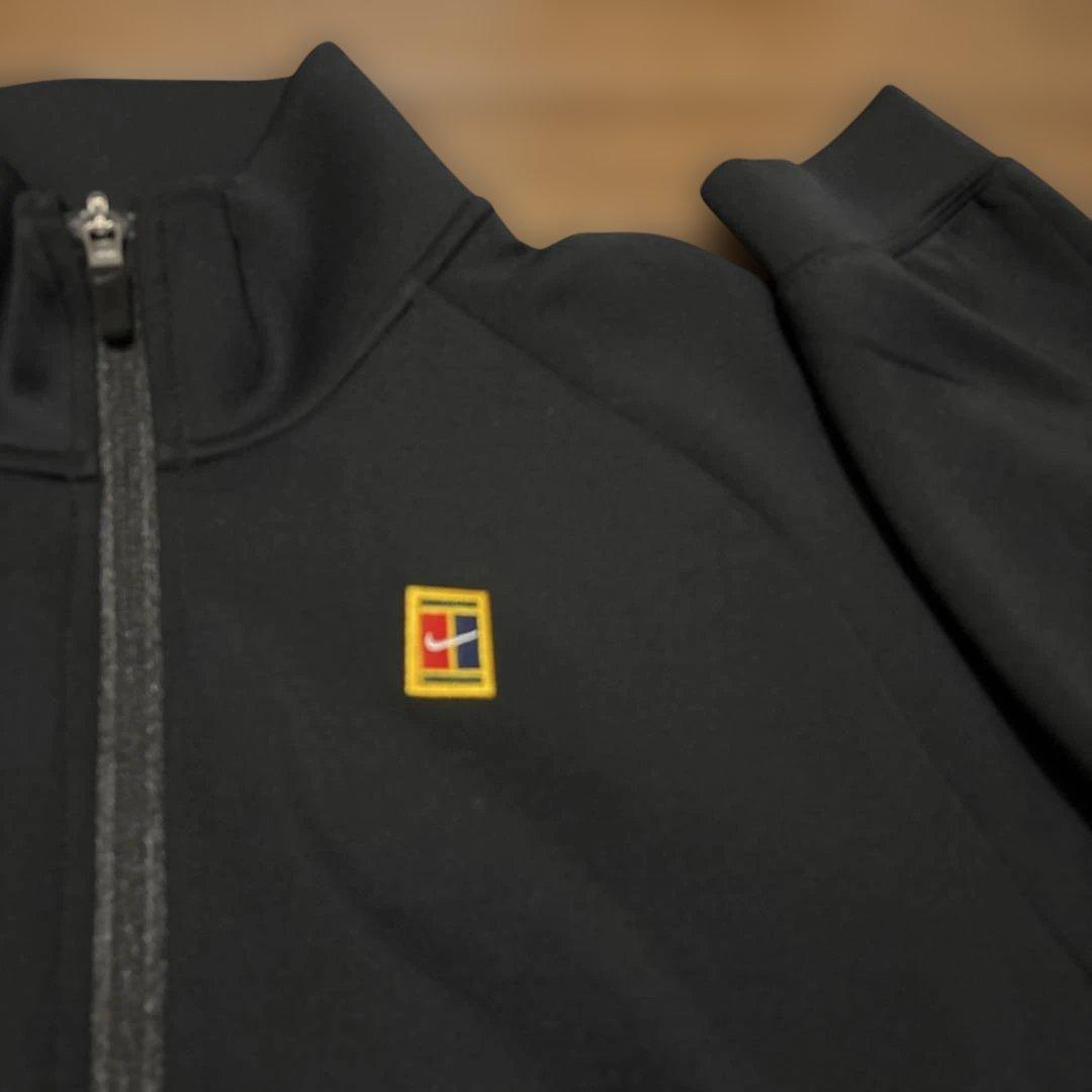 Nike テニスウェア　ブラックジャージ