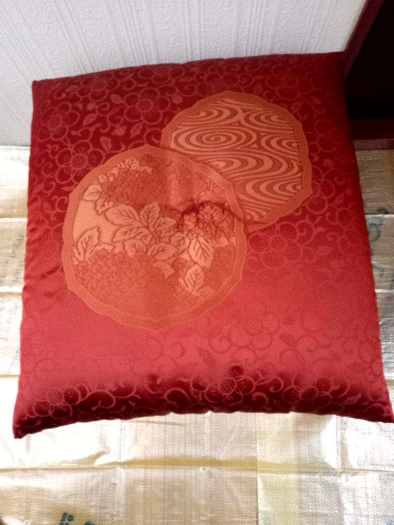 座布団　生地絹100% 京都西川　5枚組