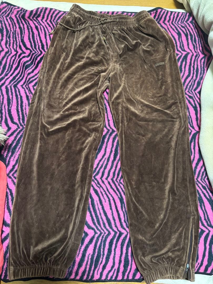 ジョー　エニーチェ　セットアップ　ベロア