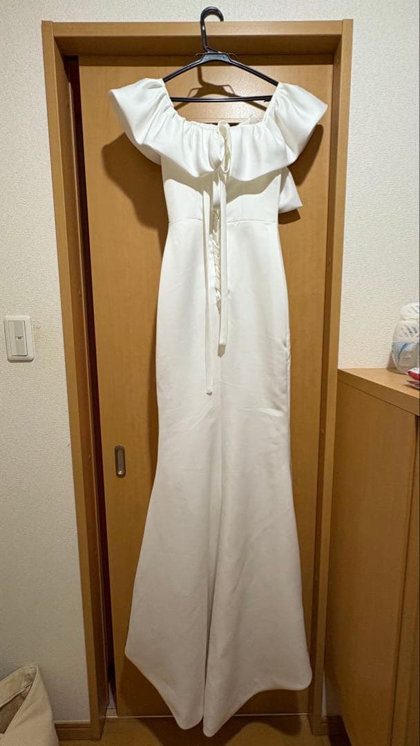 【最安値】ドレスプロダクション　ウェディングドレス　オフショルダー