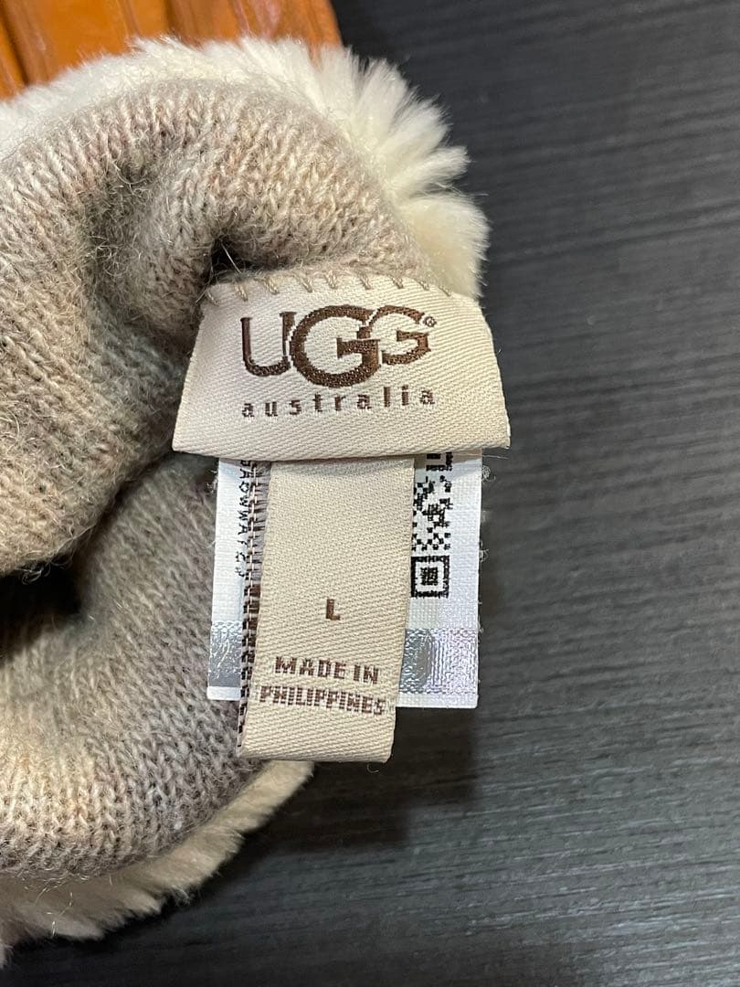 UGG（アグ）シープスキン ヴェント グローブ　手袋