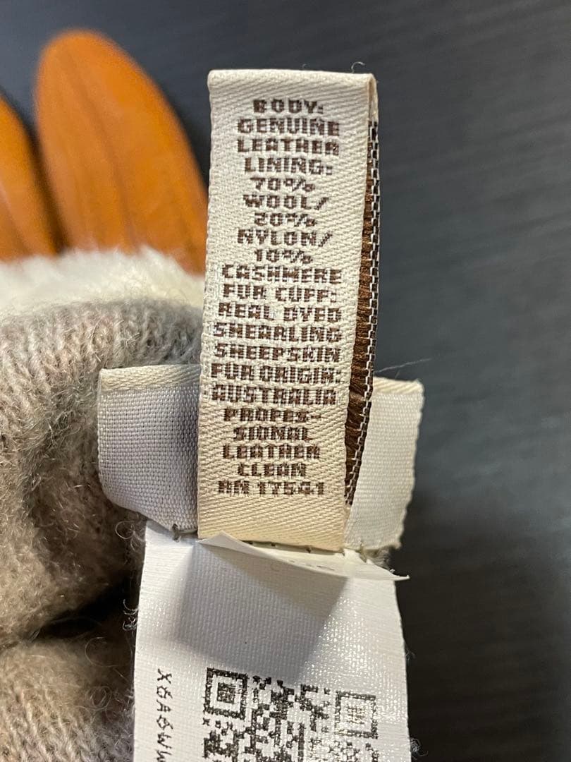 UGG（アグ）シープスキン ヴェント グローブ　手袋