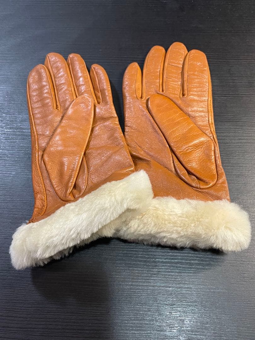 UGG（アグ）シープスキン ヴェント グローブ　手袋