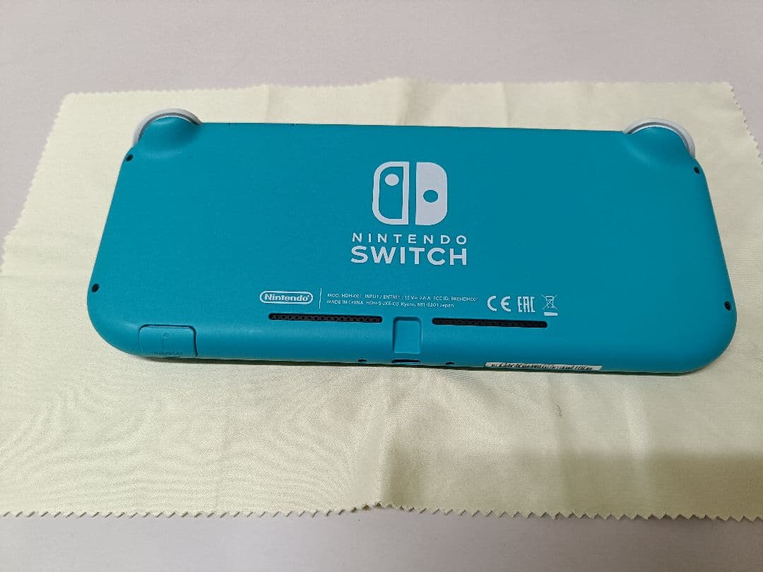 switch lite本体と電源ケーブル及びケース