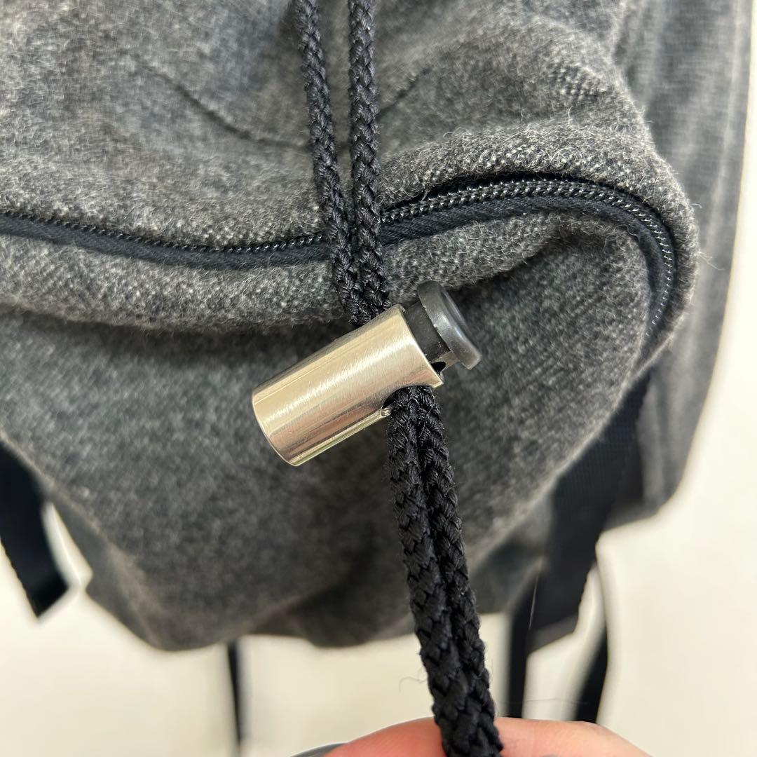 プラダ PRADA V135 初期型 フェルト 希少 三角プレート バックパック