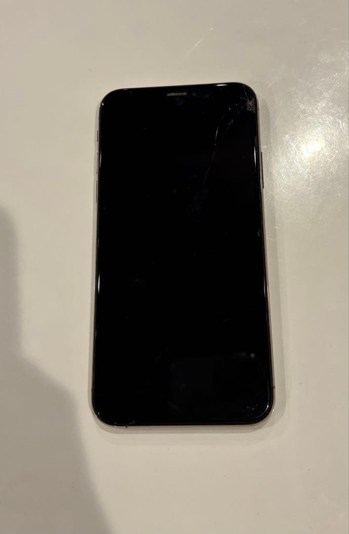 び*か様 Apple iPhone Xs ゴールド 本体